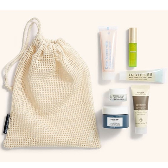 NWT Nordstrom Beauty Gift Set - Picture 1 of 6